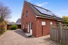 Hauptbild Die Sonne im Gepäck: Flexibles Raumwunder mit PV-Anlage in Schwarzenbek